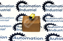 Cargar imagen en el visor de la galería, ISM1403-C11 by Cognex 825-0204-1R Smart Vision System In-Sight Micro 1000
