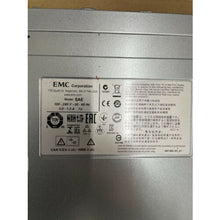 Cargar imagen en el visor de la galería, 100-562-964 EMC, 25 BAY 2.5 HDD Expansion Array, 303-104-000E Controllers 2x PSU - MFerraz Technology ITFL
