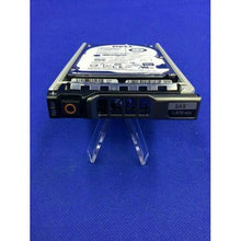 Load image into Gallery viewer, Disco 96WJT Dell 1.8TB 10K SAS 12Gb/s 4Kn 2.5in HDD 096WJT HUC101818CS4204 - MFerraz Tecnologia
